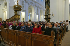 Abschlussvesper der Bischofskonferenz mit Austeilung des Bonifatiussegens (Foto: Karl-Franz Thiede)